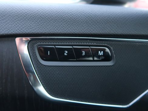 Used 2020 Volvo XC90 T5 Momentum image 21