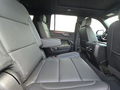 Used 2026 GMC Yukon XL Denali w/ Sun & Power Step Package image 16