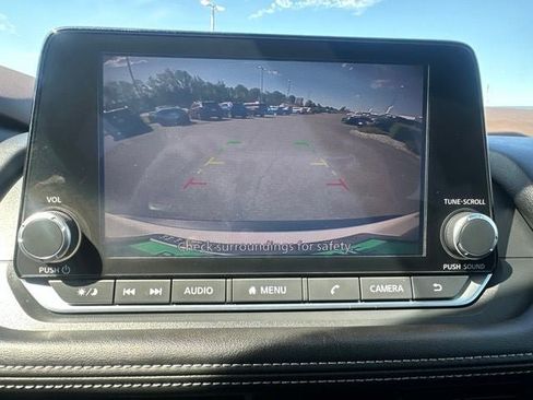 Used 2022 Nissan Rogue S AWD/4WD image 18