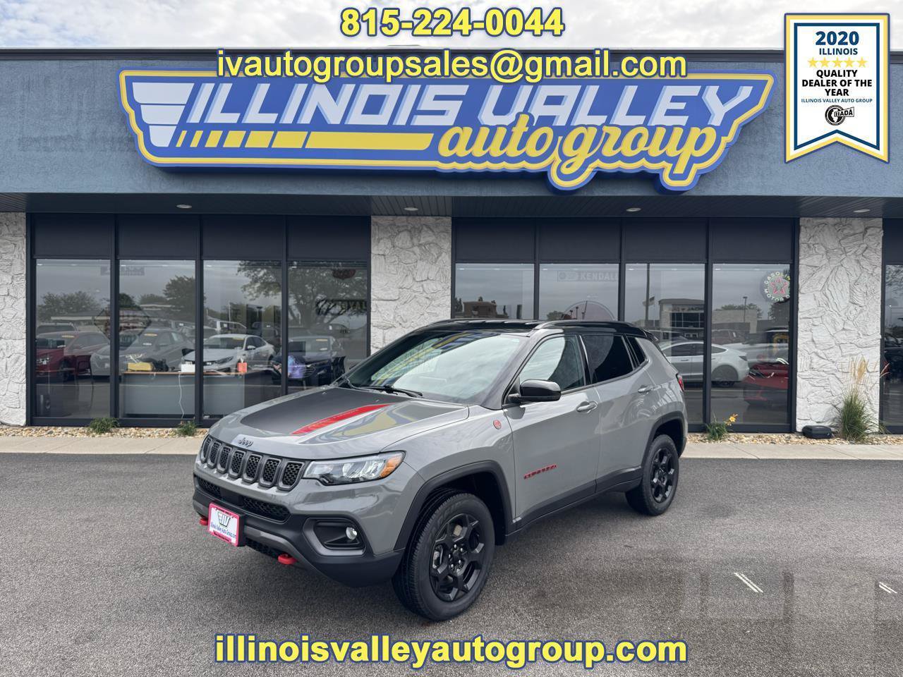 Used 2023 Jeep Compass Trailhawk AWD/4WD image 1