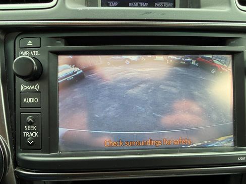 Used 2013 Toyota Highlander Limited image 22