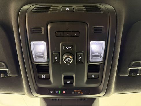 Used 2024 Cadillac Escalade Sport Platinum w/ LPO, ONYX Package AWD/4WD image 25
