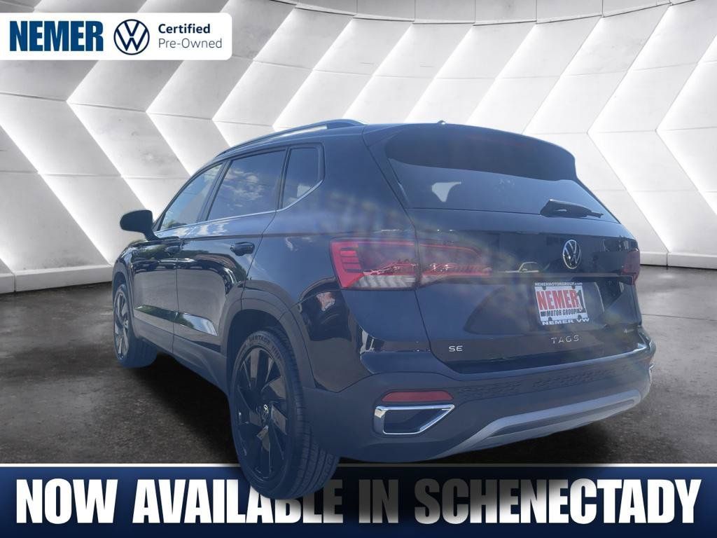Used 2024 Volkswagen Taos SE AWD/4WD image 3