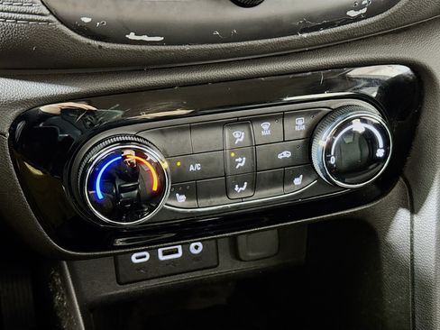 Used 2023 Buick Encore GX Preferred w/ Cold Weather Comfort Package image 18