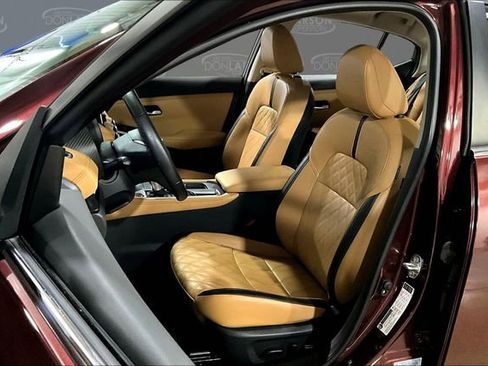 Used 2020 Nissan Sentra SV w/ SV Premium Package image 13