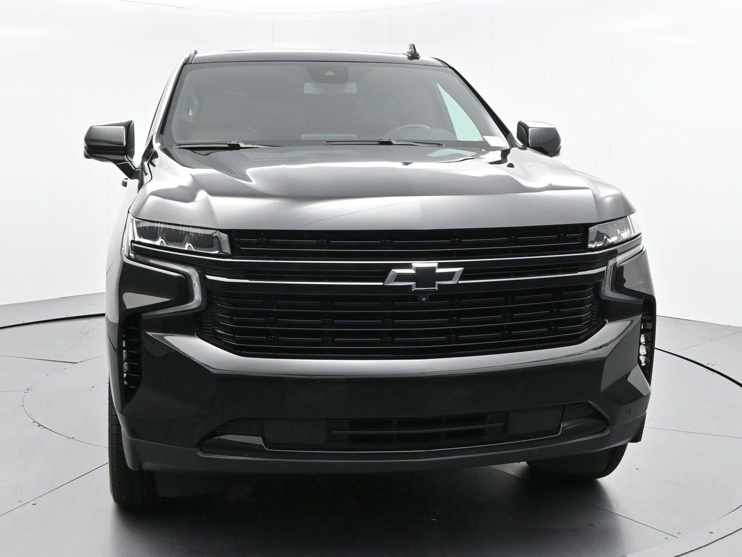Used 2024 Chevrolet Tahoe RST w/ Luxury Package AWD/4WD image 2
