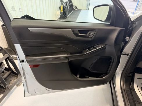 Used 2024 Ford Escape Active AWD/4WD image 8