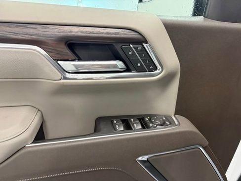 New 2026 GMC Sierra 1500 SLT image 14