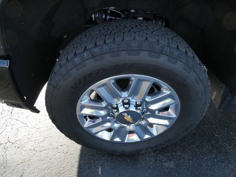 Certified 2024 Chevrolet Silverado 2500 High Country w/ Technology Package image 12