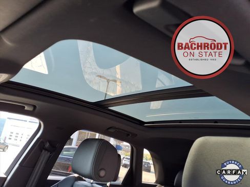 Used 2019 Audi Q3 2.0T Prestige w/ Prestige Package image 18