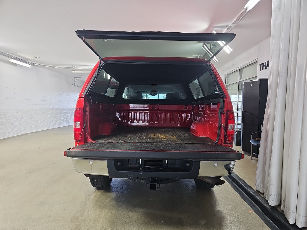Used 2008 Chevrolet Silverado 2500 LTZ w/ Safety Package AWD/4WD image 15