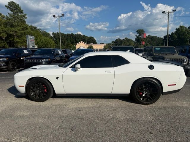 Used 2016 Dodge Challenger SRT Hellcat RWD image 2