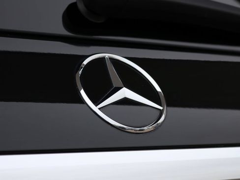 Used 2025 Mercedes-Benz GLS 450 4MATIC image 35