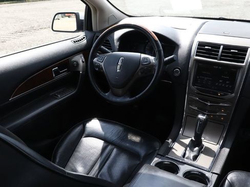 Used 2015 Lincoln MKX AWD w/ Equipment Group 102A image 11