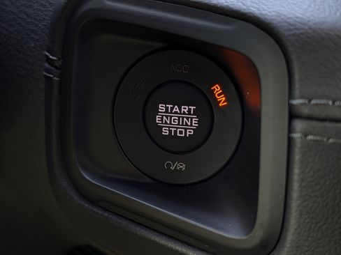 Used 2024 Jeep Wrangler Unlimited Rubicon image 36