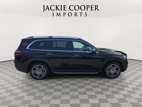 Certified 2025 Mercedes-Benz GLS 450 4MATIC image 4