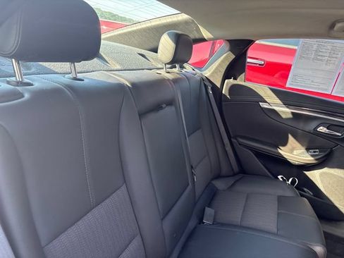 Used 2018 Chevrolet Impala LT FWD image 10
