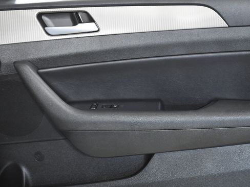 Used 2019 Hyundai Sonata Limited image 28