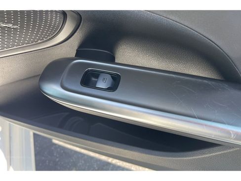 Used 2023 Mercedes-Benz C 300 Sedan image 21