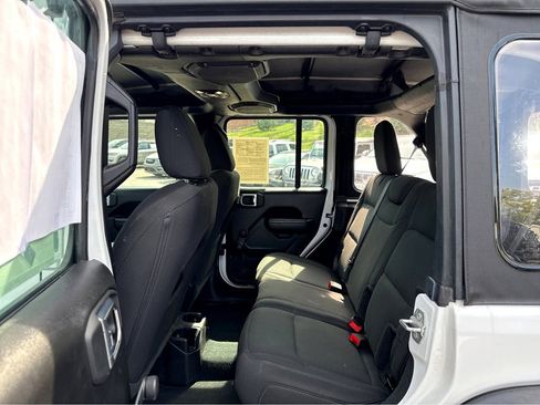 Certified 2022 Jeep Wrangler Unlimited Sport image 10