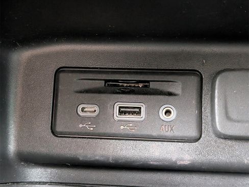 Used 2023 Chevrolet Equinox RS w/ RS Leather Package image 21