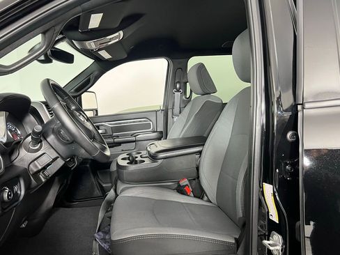 Used 2024 RAM 2500 Big Horn w/ Bed Utility Group image 20