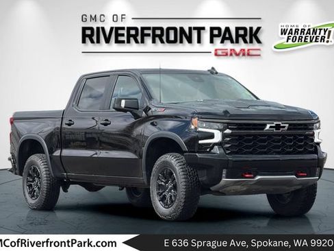 Used 2023 Chevrolet Silverado 1500 ZR2 w/ Technology Package AWD/4WD image 1