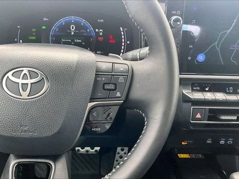 Used 2026 Toyota Camry SE w/ Multimedia Upgrade Package FWD image 22