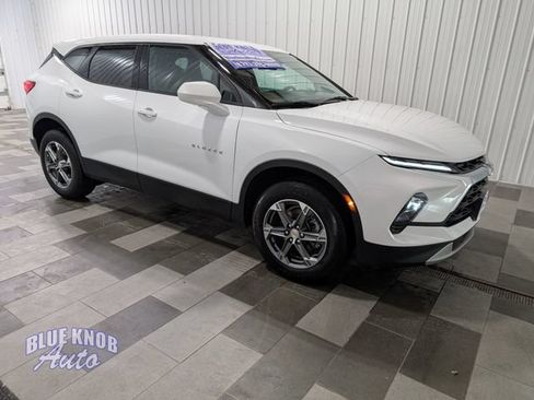 Used 2025 Chevrolet Blazer LT FWD image 5
