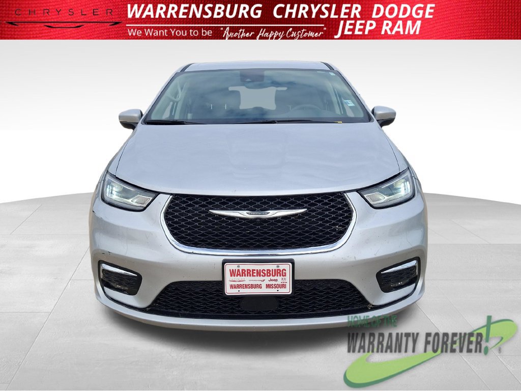 Used 2023 Chrysler Pacifica Touring-L FWD image 10