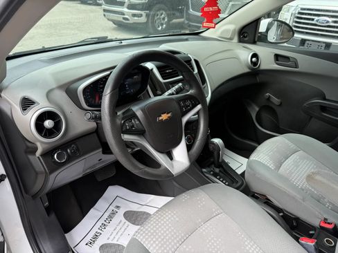 Used 2019 Chevrolet Sonic LT FWD image 11