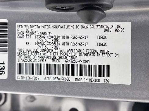 Used 2020 Toyota Tacoma TRD Sport image 32