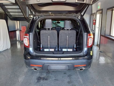 Used 2014 Ford Explorer XLT w/ Equipment Group 202A FWD image 19