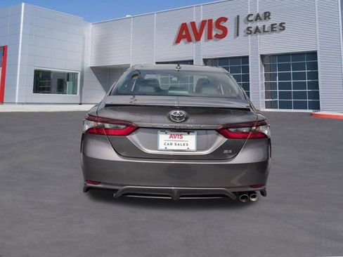 Used 2024 Toyota Camry SE image 7
