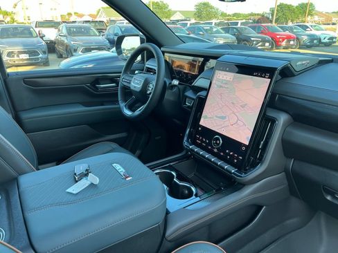 New 2026 GMC Yukon AT4 w/ AT4 Premium Package AWD/4WD image 41