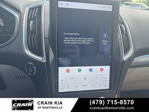 Used 2021 Ford Edge Titanium w/ Equipment Group 301A AWD/4WD image 22