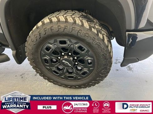 Used 2024 Chevrolet Silverado 3500 LTZ w/ LTZ Plus Package AWD/4WD image 12