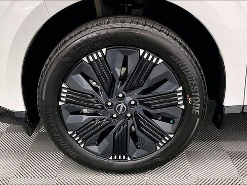 New 2026 Nissan Murano Platinum image 12