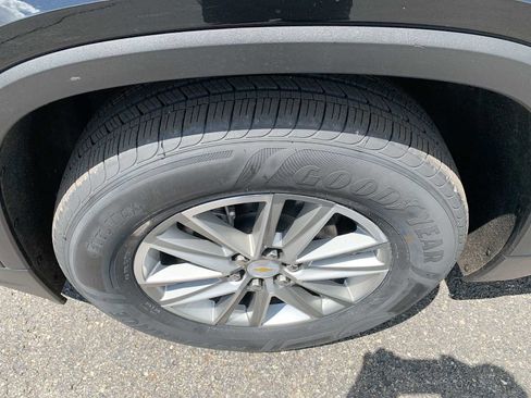 Certified 2023 Chevrolet Traverse LT w/ LPO, Floor Liner Package AWD/4WD image 31
