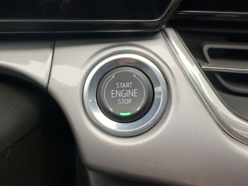 Certified 2024 Chevrolet Trax LT w/ Sunroof Package image 29