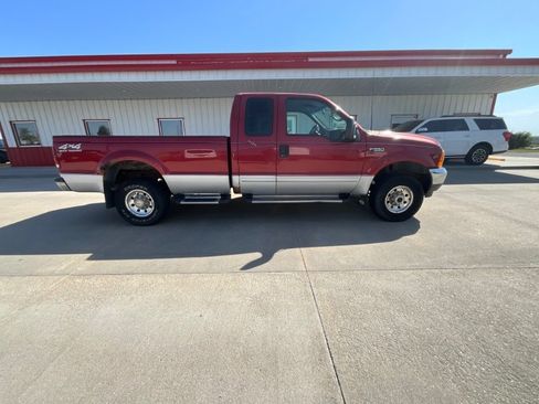 Used 2001 Ford F250 4x4 SuperCab Super Duty image 1