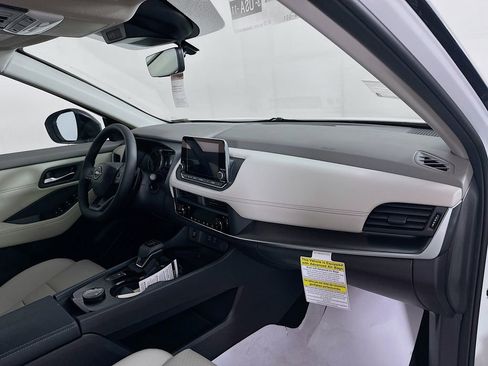 New 2026 Nissan Rogue SV AWD/4WD image 37