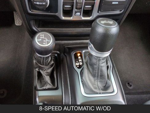 Used 2024 Jeep Wrangler Sport S image 16