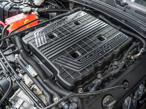 Used 2024 Chevrolet Camaro ZL1 RWD image 5
