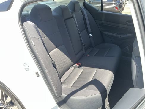 Used 2025 Nissan Altima 2.5 SV FWD image 23