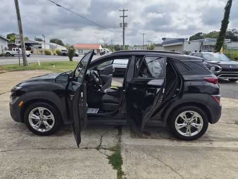 Used 2023 Hyundai Kona SEL FWD image 11