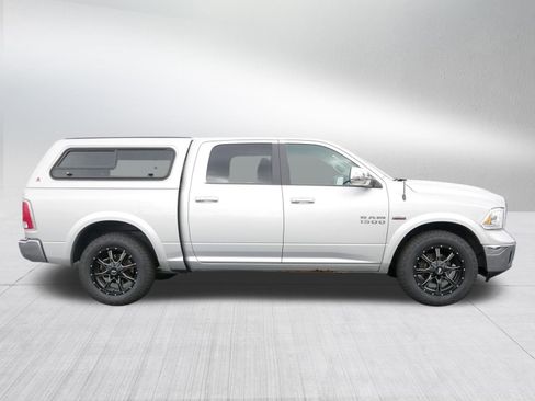 Used 2017 RAM 1500 Laramie image 8