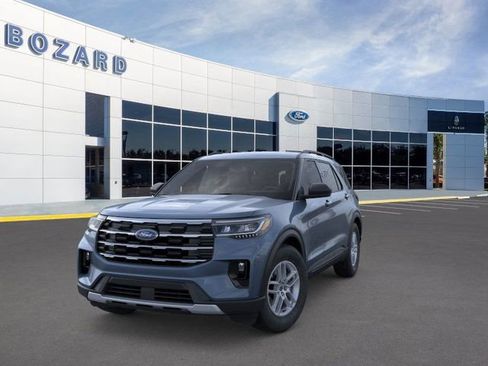 New 2026 Ford Explorer Active w/ Active Comfort Package image 2
