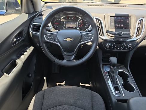 Used 2022 Chevrolet Equinox LT FWD image 10
