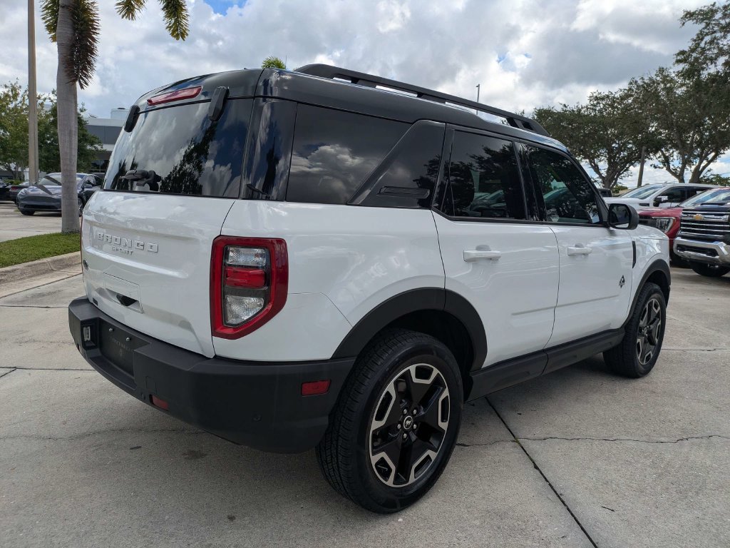 Used 2023 Ford Bronco Sport Outer Banks w/ Tech Package AWD/4WD image 4